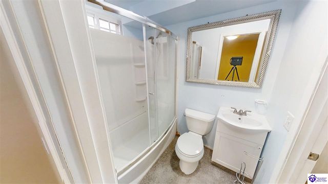 128 Parkside Circle, Vine Grove, KY 40175