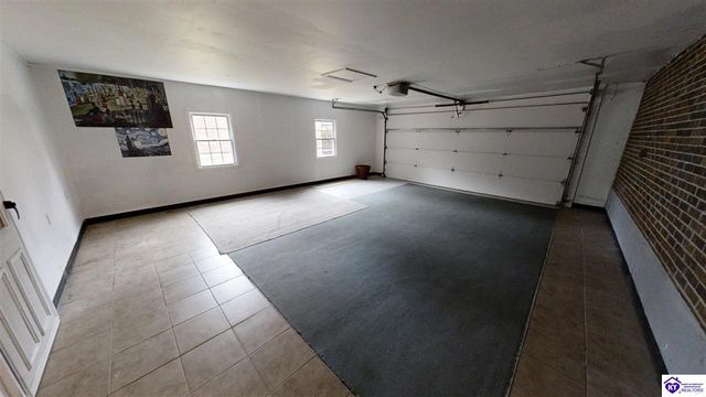 128 Parkside Circle, Vine Grove, KY 40175