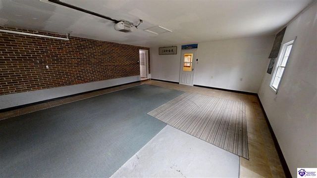 128 Parkside Circle, Vine Grove, KY 40175