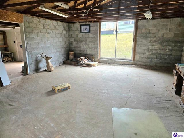 128 Parkside Circle, Vine Grove, KY 40175