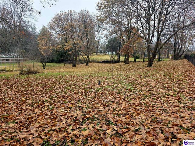 128 Parkside Circle, Vine Grove, KY 40175