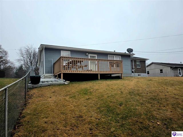 128 Parkside Circle, Vine Grove, KY 40175