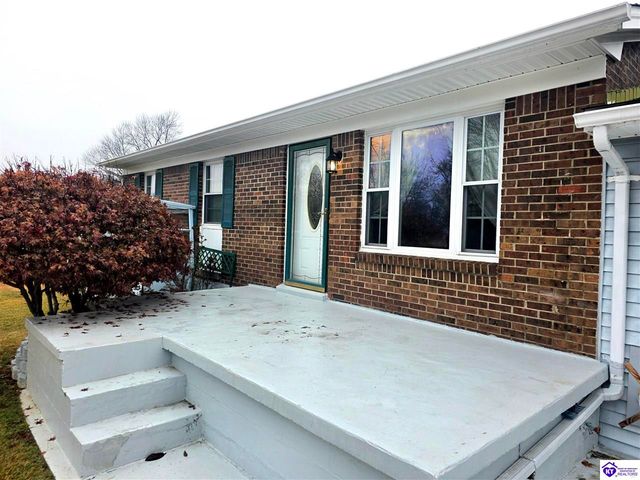 128 Parkside Circle, Vine Grove, KY 40175