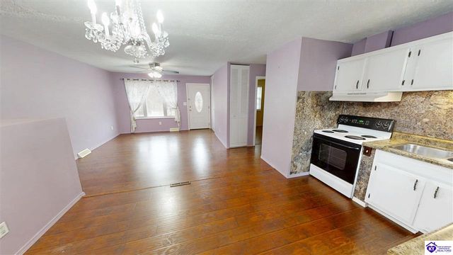 128 Parkside Circle, Vine Grove, KY 40175