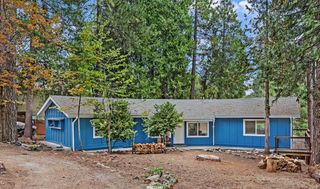 12191 Loma Rica Dr, Grass Valley, CA 95945