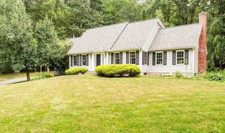 25 Lakeshore Dr, Sterling, MA 01564