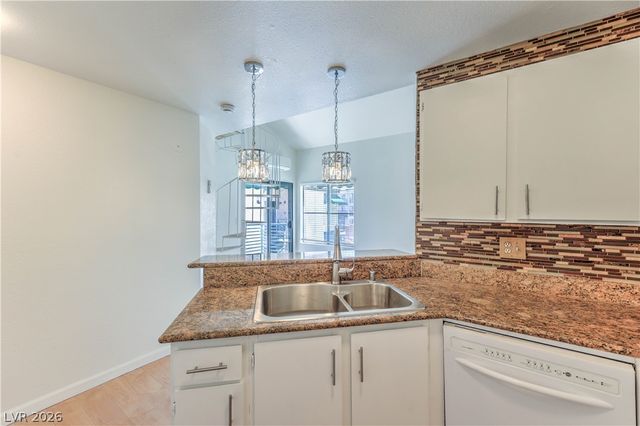 460 Elm Drive 204, Las Vegas, NV 89169