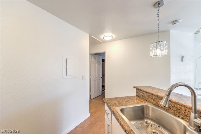 460 Elm Drive 204, Las Vegas, NV 89169