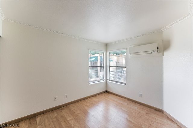 460 Elm Drive 204, Las Vegas, NV 89169