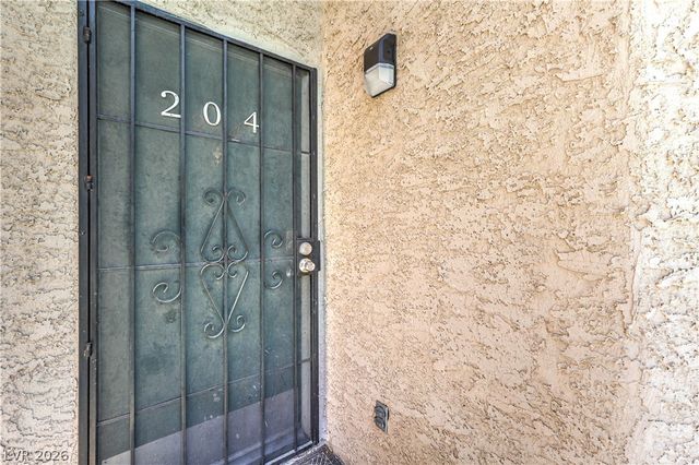 460 Elm Drive 204, Las Vegas, NV 89169