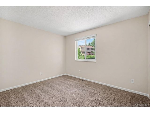 5406 S Rifle Ct, Centennial, CO 80015