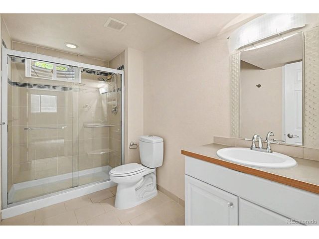5406 S Rifle Ct, Centennial, CO 80015