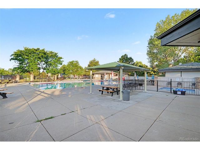 5406 S Rifle Ct, Centennial, CO 80015