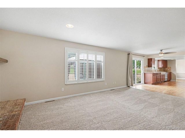5406 S Rifle Ct, Centennial, CO 80015