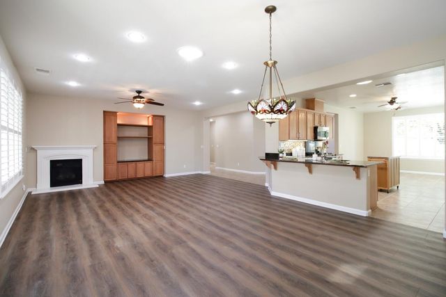 9644 Oakham Way, Elk Grove, CA 95757