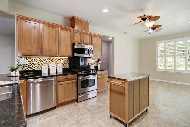 9644 Oakham Way, Elk Grove, CA 95757