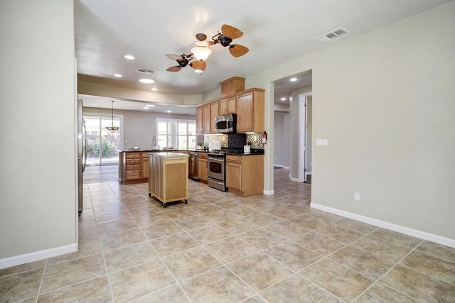 9644 Oakham Way, Elk Grove, CA 95757