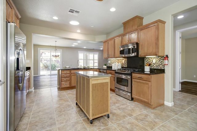 9644 Oakham Way, Elk Grove, CA 95757