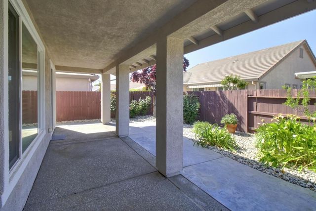 9644 Oakham Way, Elk Grove, CA 95757