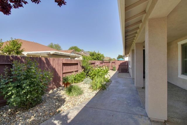 9644 Oakham Way, Elk Grove, CA 95757