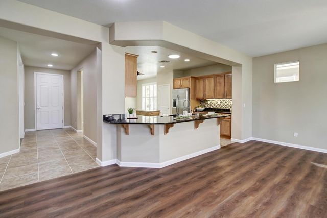 9644 Oakham Way, Elk Grove, CA 95757