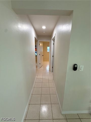 233 SW 43RD ST, Cape Coral, FL 33914