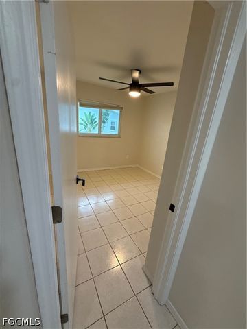233 SW 43RD ST, Cape Coral, FL 33914