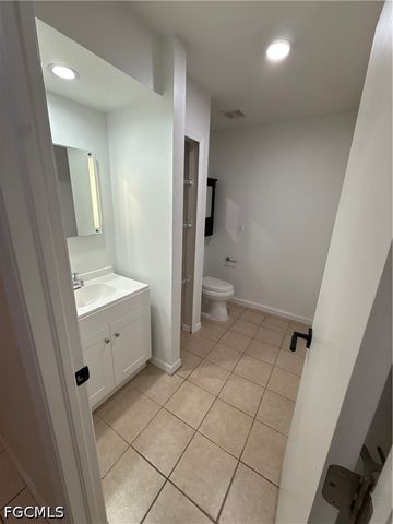 233 SW 43RD ST, Cape Coral, FL 33914