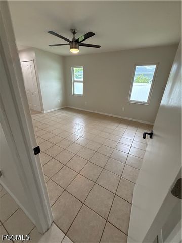 233 SW 43RD ST, Cape Coral, FL 33914
