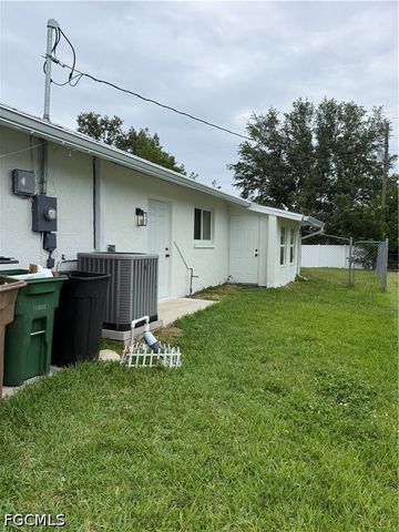 233 SW 43RD ST, Cape Coral, FL 33914