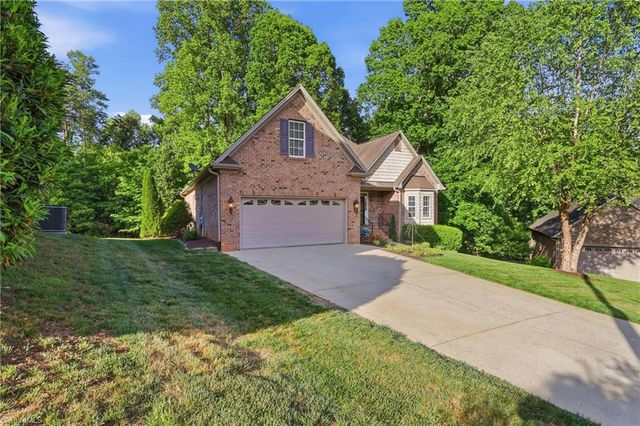 4693 Kellys Trail Court, Winston-salem, NC 27101