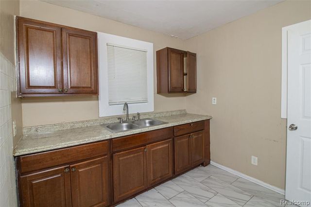 15383 Mark Twain Street, Detroit, MI 48227