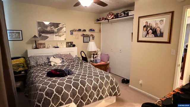 2055 NW Crittenden Lp, Albany, OR 97321