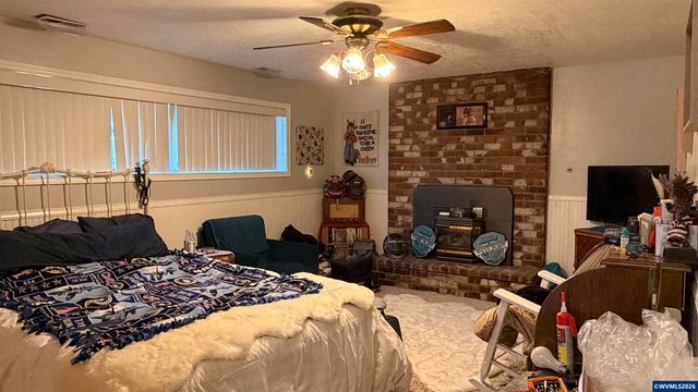 2055 NW Crittenden Lp, Albany, OR 97321