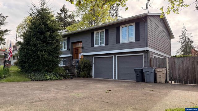2055 NW Crittenden Lp, Albany, OR 97321