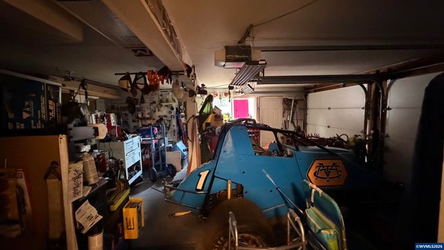 2055 NW Crittenden Lp, Albany, OR 97321