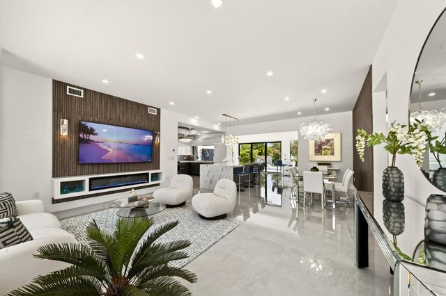 3933 Washington Street, Hollywood, FL 33021