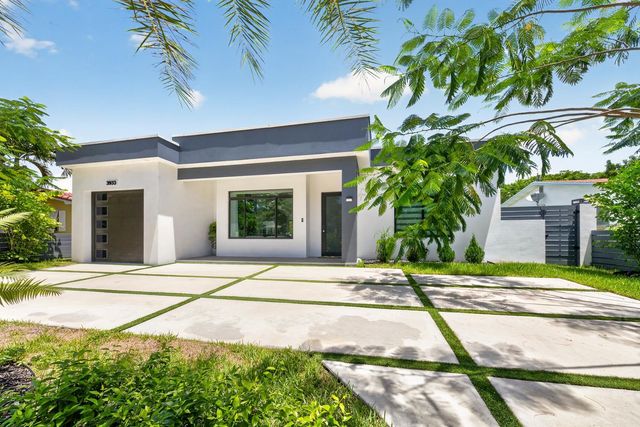 3933 Washington Street, Hollywood, FL 33021