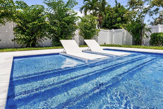 3933 Washington Street, Hollywood, FL 33021