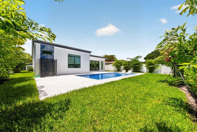 3933 Washington Street, Hollywood, FL 33021