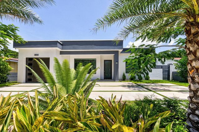 3933 Washington Street, Hollywood, FL 33021