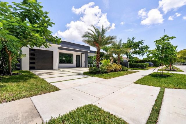 3933 Washington Street, Hollywood, FL 33021