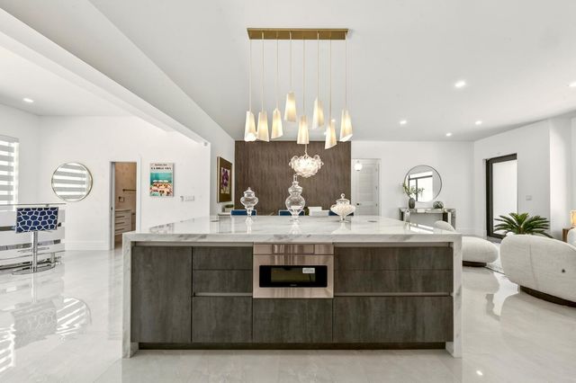 3933 Washington Street, Hollywood, FL 33021