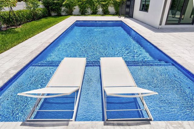3933 Washington Street, Hollywood, FL 33021