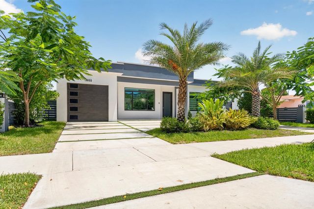 3933 Washington Street, Hollywood, FL 33021
