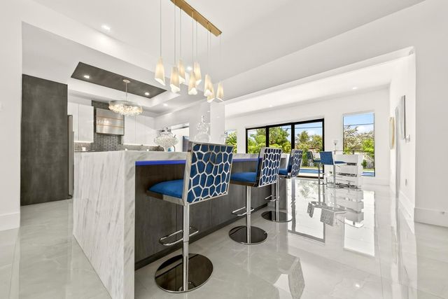 3933 Washington Street, Hollywood, FL 33021