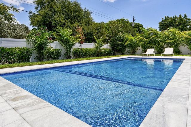 3933 Washington Street, Hollywood, FL 33021