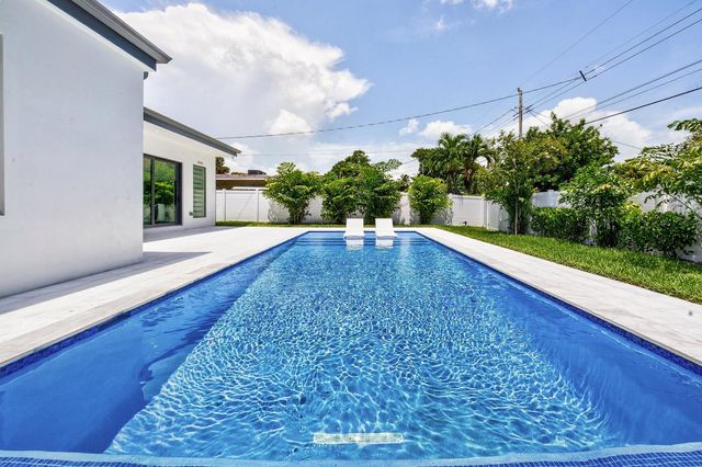 3933 Washington Street, Hollywood, FL 33021