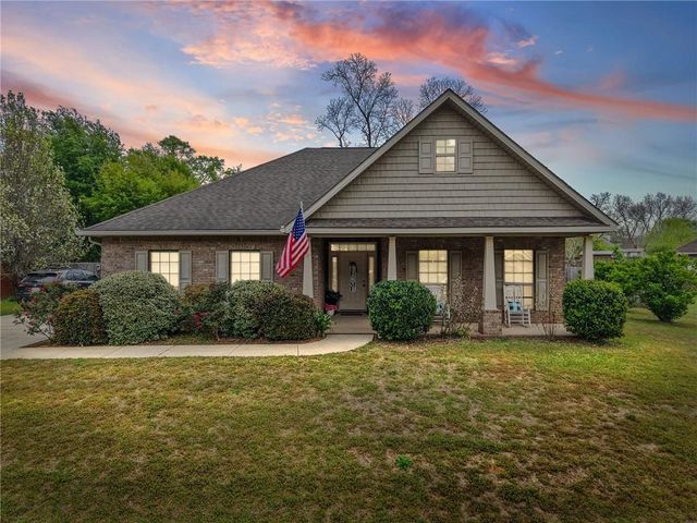 2570 Pecan Pointe Drive, Semmes, AL 36575