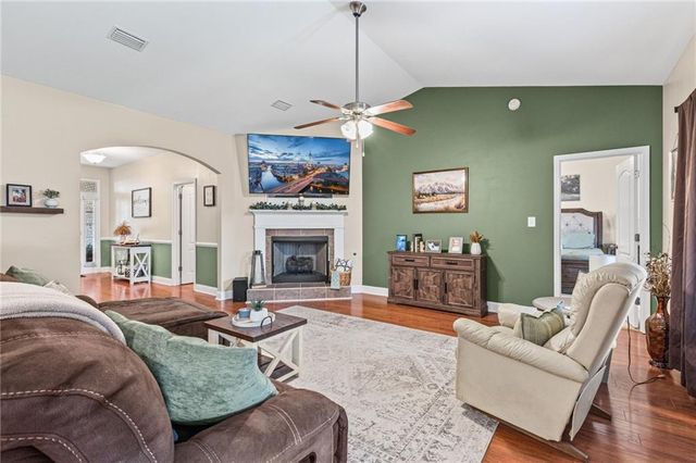 2570 Pecan Pointe Drive, Semmes, AL 36575